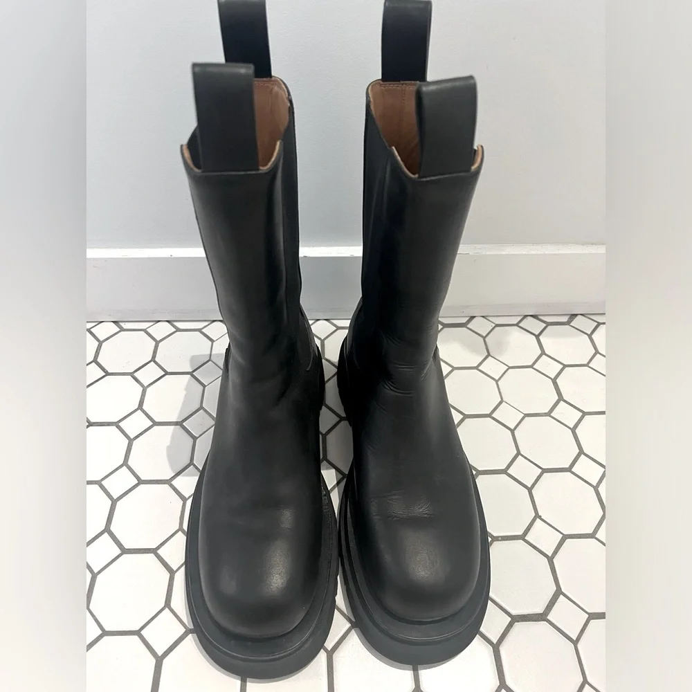Bottega Veneta Lug Sole Chelsea Boot - Picture 10 of 12